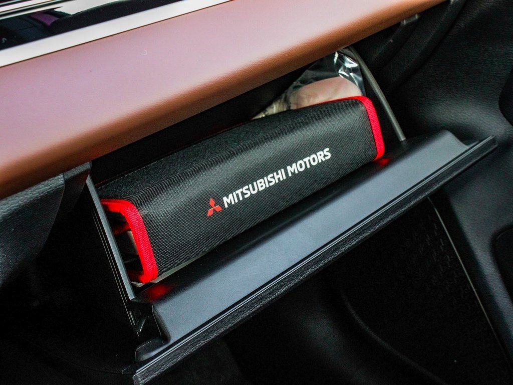 New 2026 Mitsubishi Outlander SEL image 19