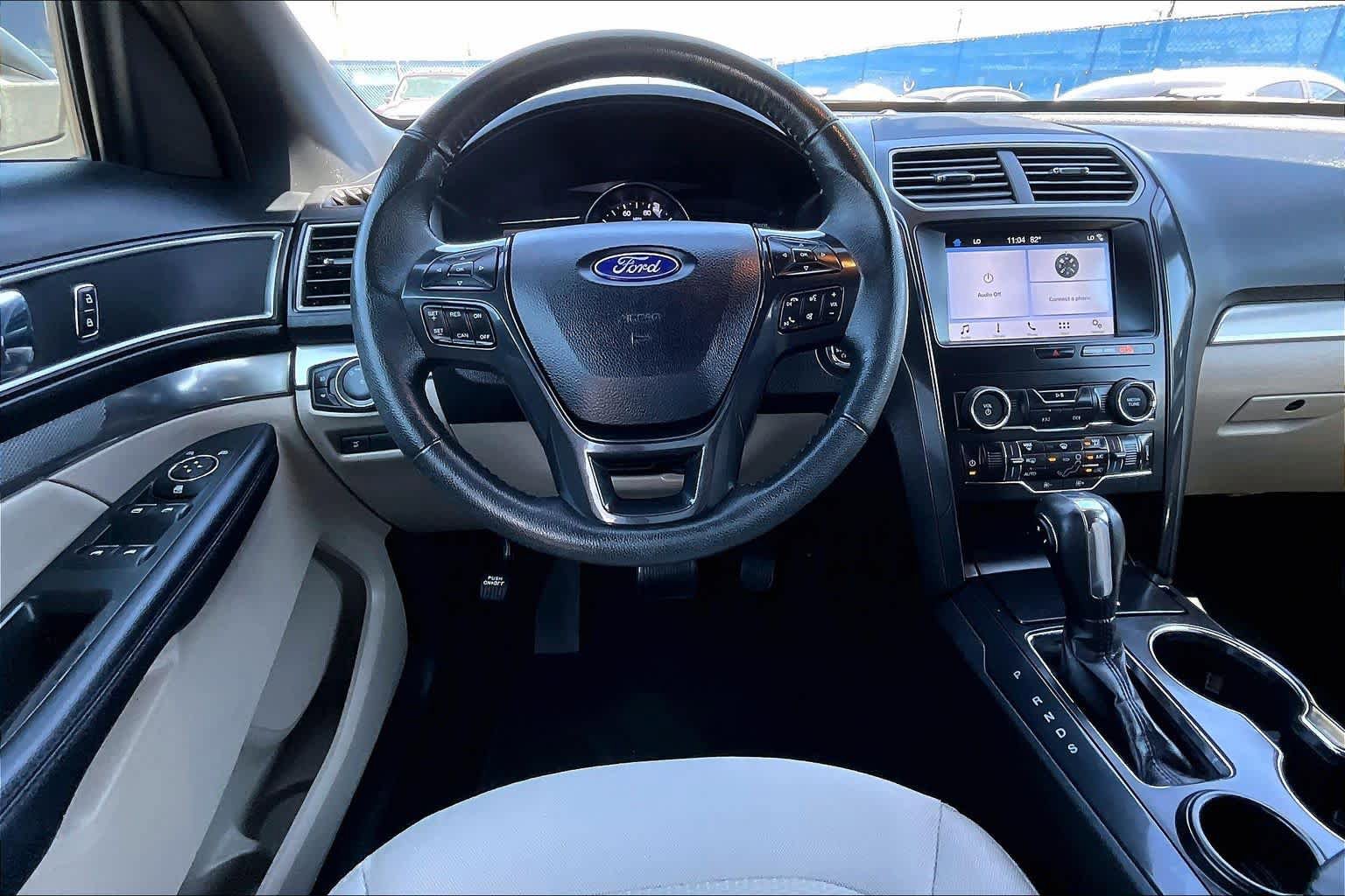 Used 2019 Ford Explorer XLT w/ Equipment Group 201A FWD image 6
