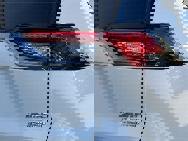 Used 2020 Toyota RAV4 Limited image 7