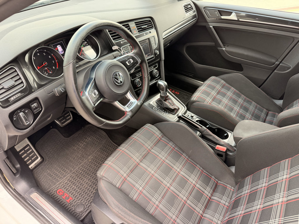 Used 2017 Volkswagen GTI S FWD image 10