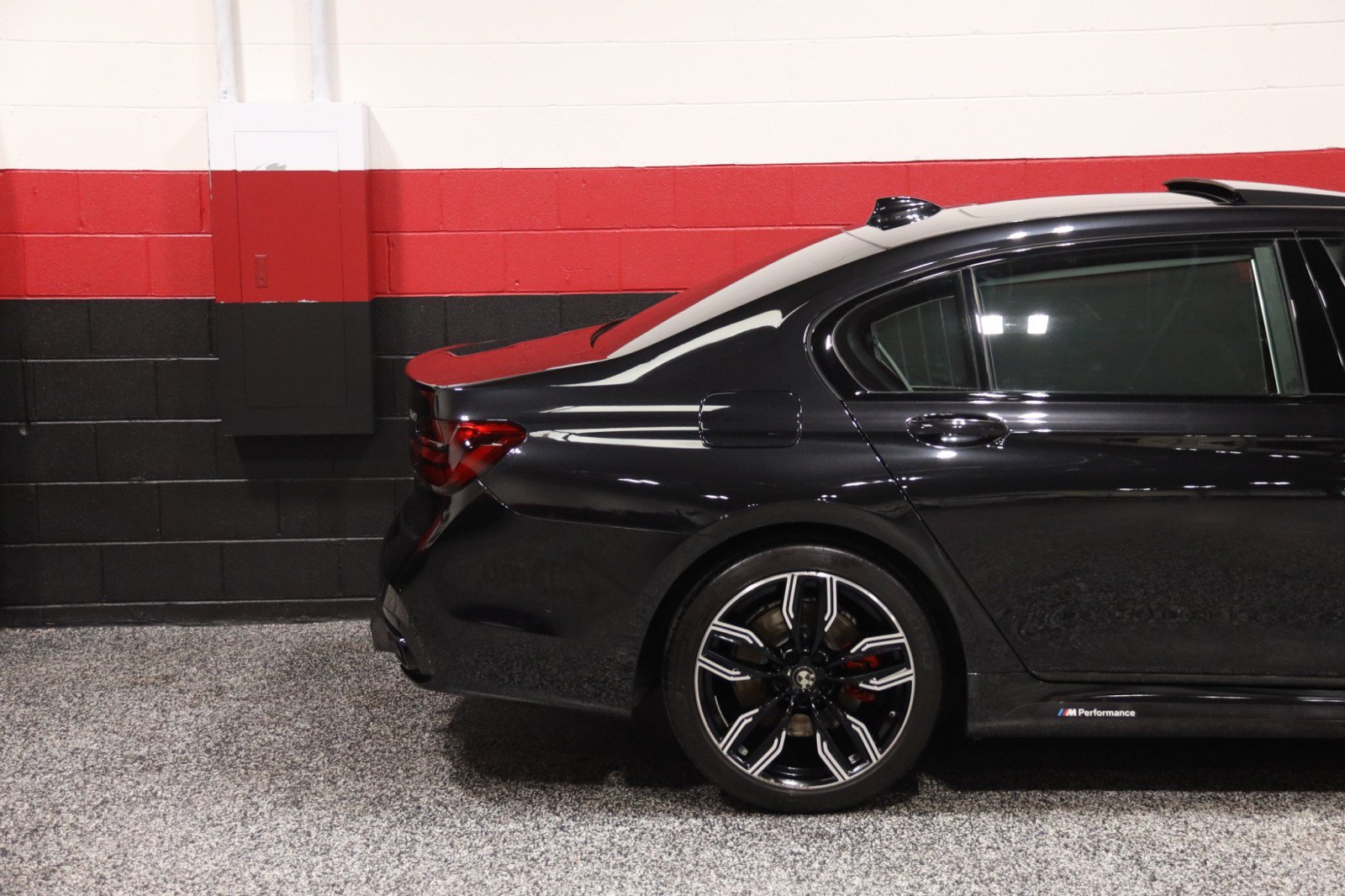 Used 2018 BMW 750i xDrive AWD/4WD image 5