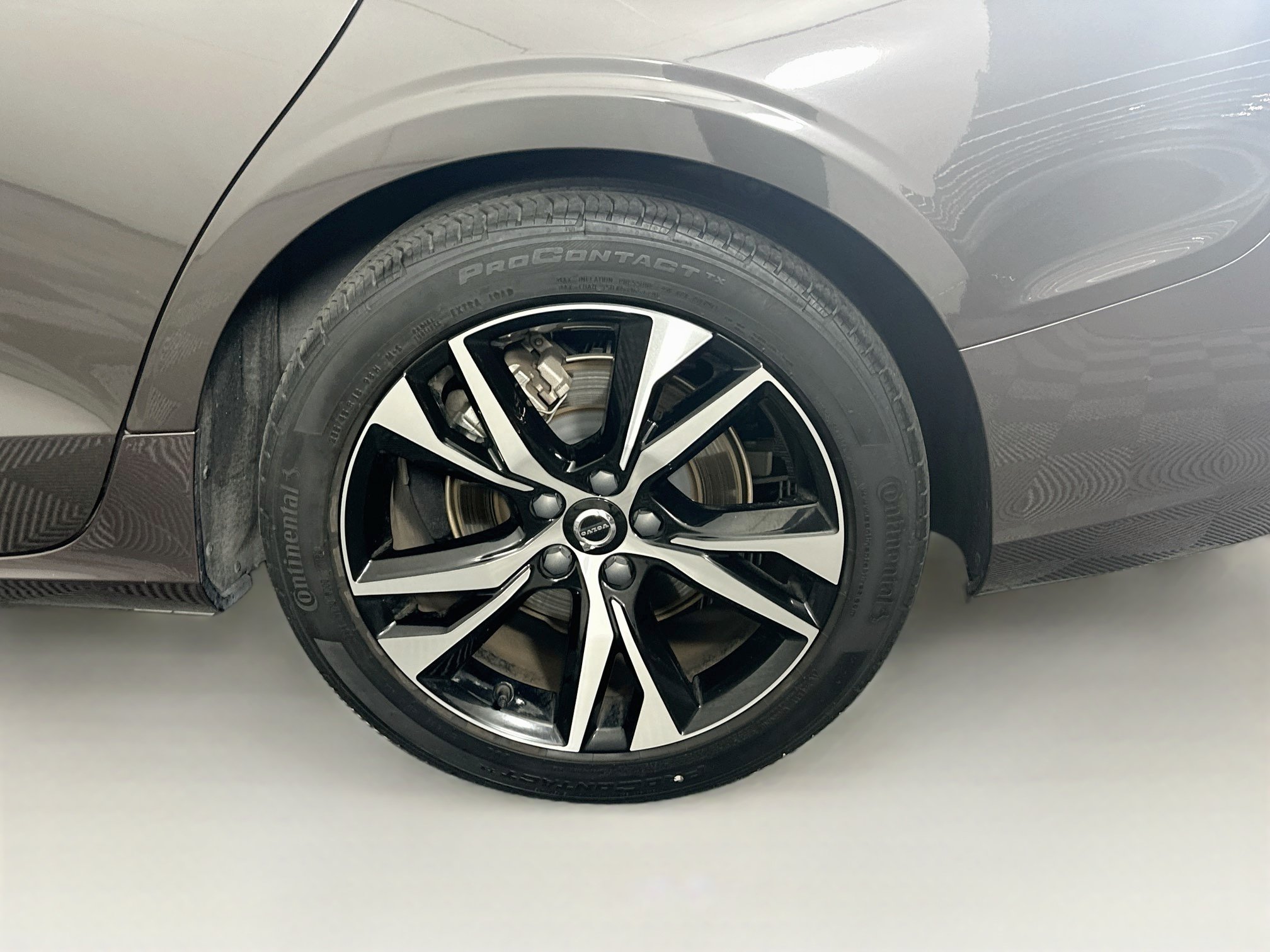 Used 2024 Volvo S60 B5 Core FWD image 11