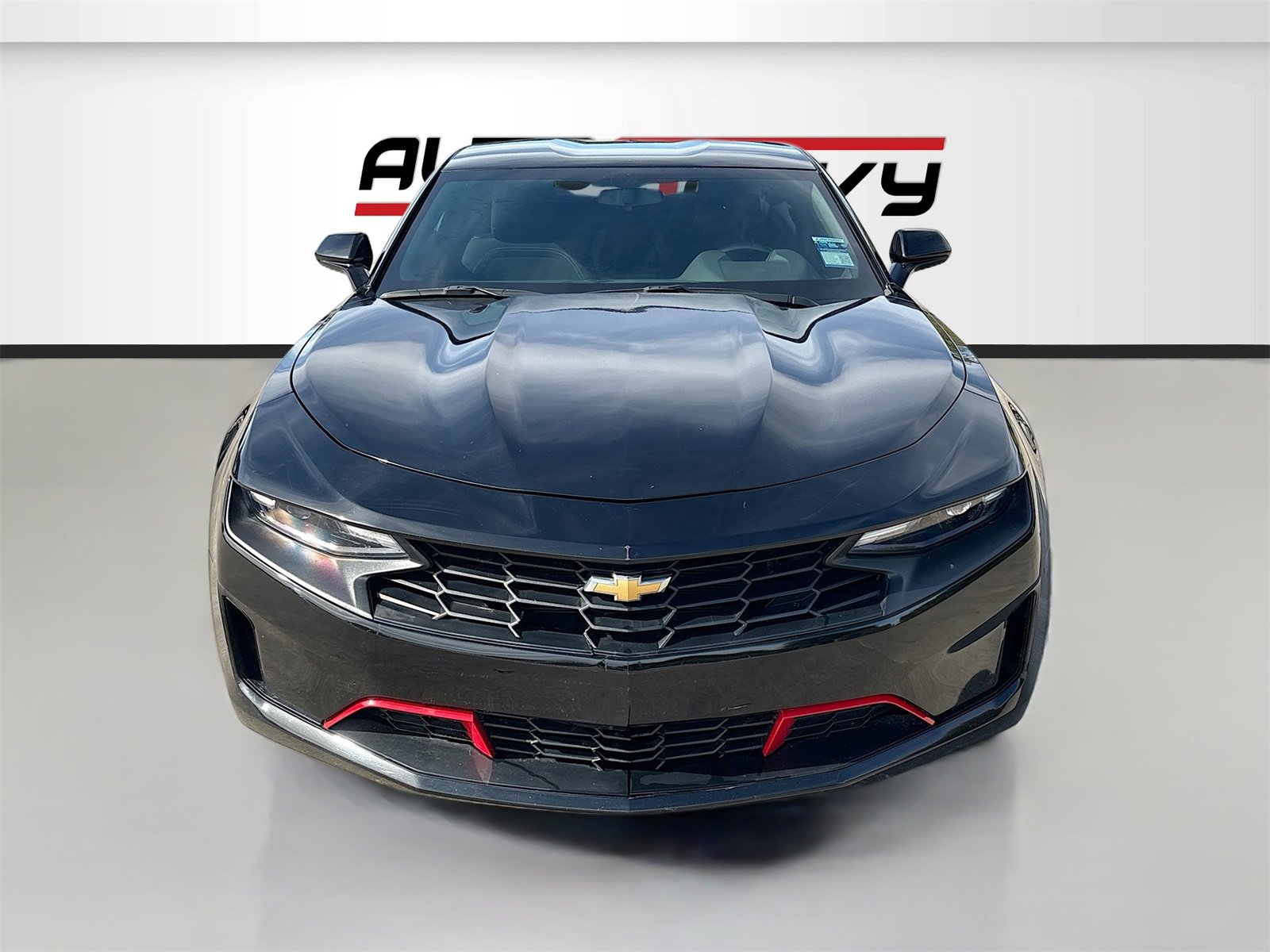 Used 2019 Chevrolet Camaro LT image 2
