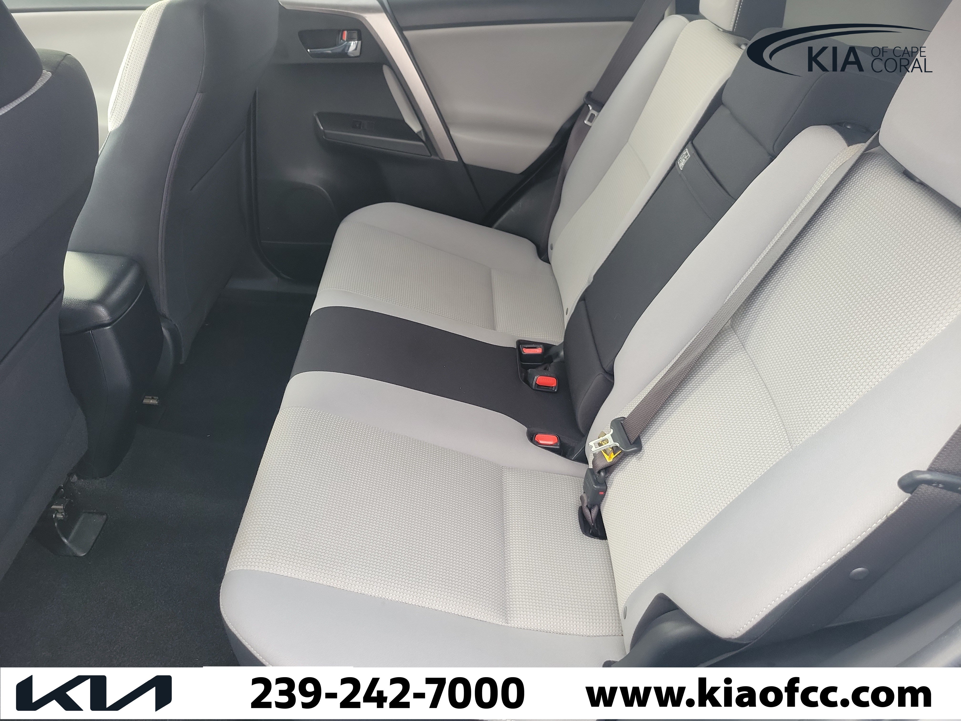 Used 2016 Toyota RAV4 XLE AWD/4WD image 13