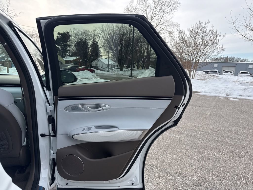 New 2026 Genesis GV70 2.5T Advanced AWD/4WD image 31