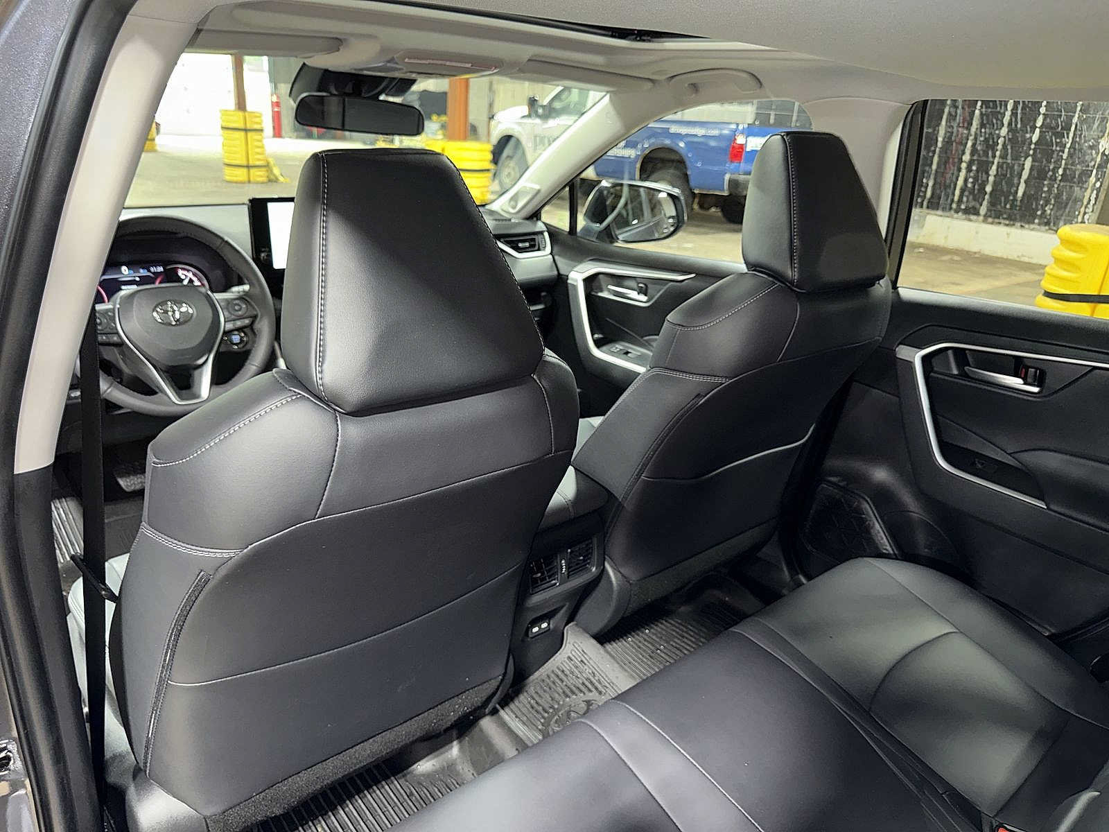 Certified 2023 Toyota RAV4 XLE Premium AWD/4WD image 29