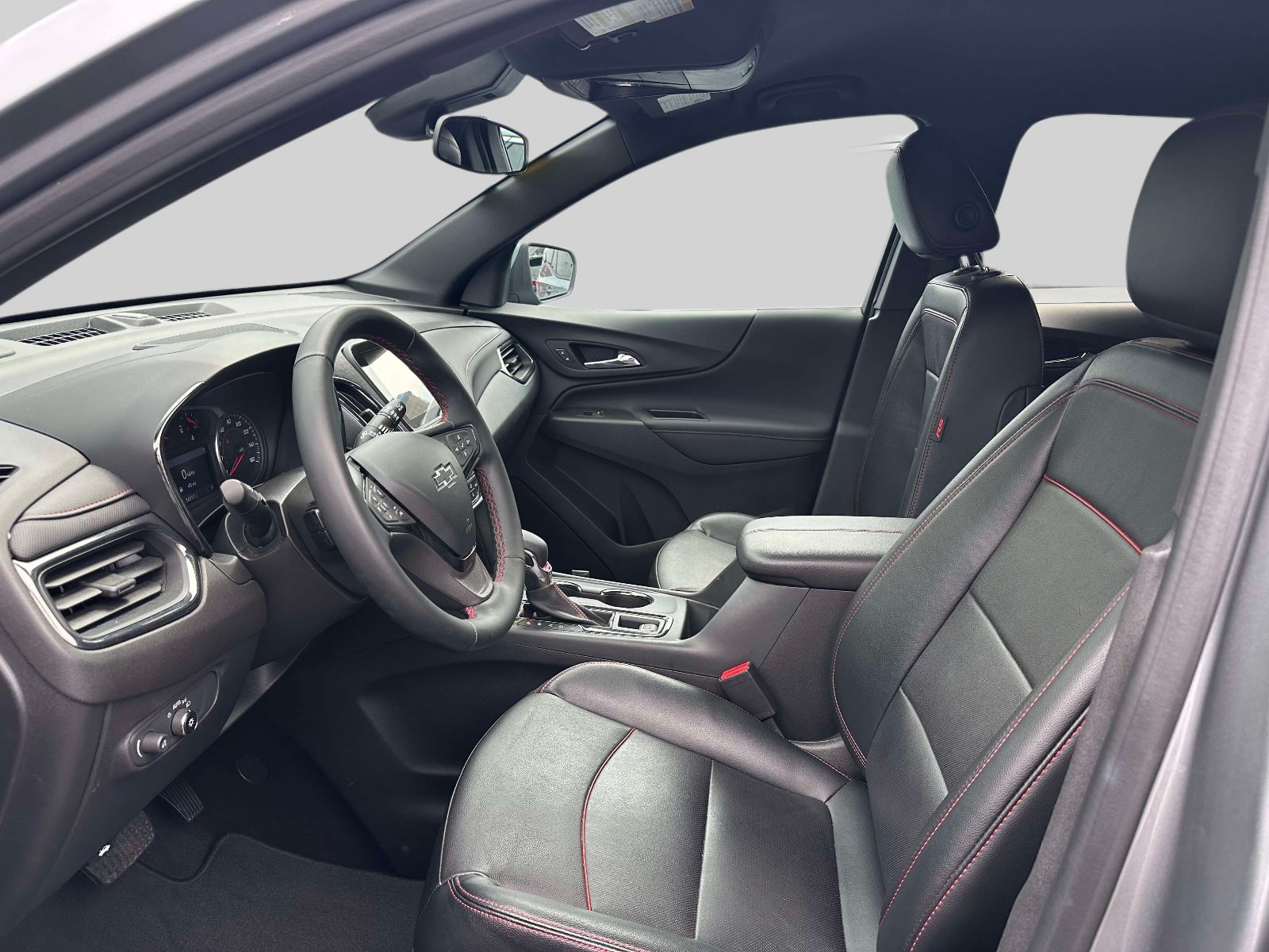 Certified 2024 Chevrolet Equinox RS w/ RS Leather Package AWD/4WD image 16