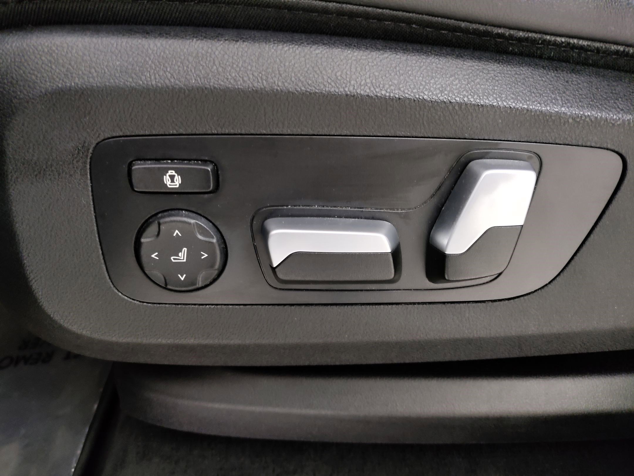 Certified 2023 BMW X5 sDrive40i w/ Parking Assistance Package image 13