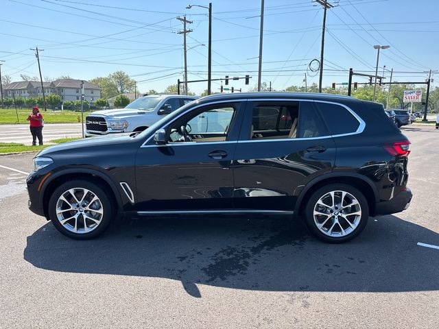 Used 2020 BMW X5 xDrive40i w/ Convenience Package AWD/4WD image 3