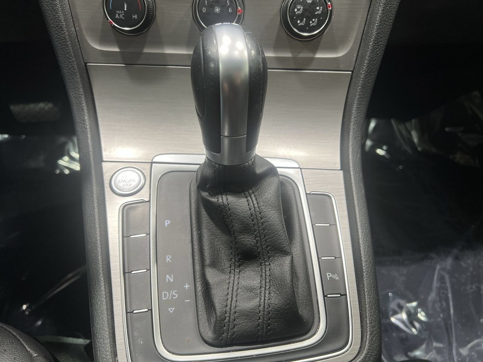 Used 2015 Volkswagen Golf TDI SE w/ Lighting Package FWD image 19