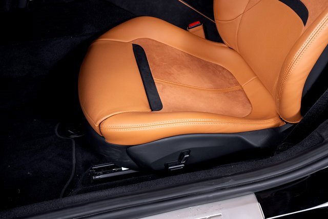 Used 2024 Ferrari Roma Spider image 22