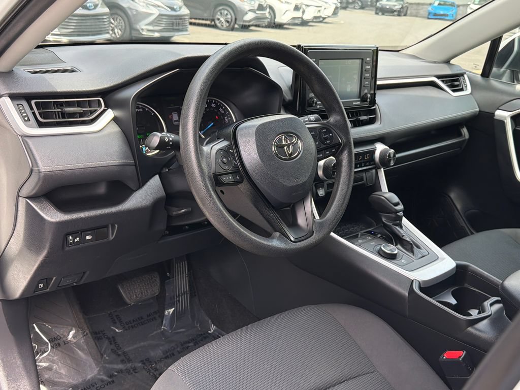 Used 2021 Toyota RAV4 LE AWD/4WD image 20