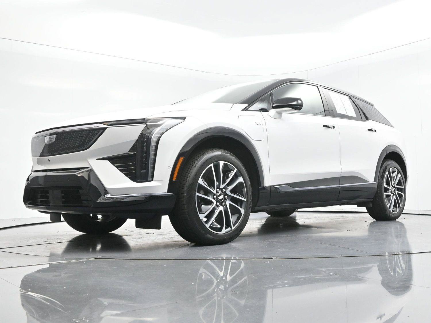 Certified 2025 Cadillac Optiq Sport 1 AWD/4WD image 49