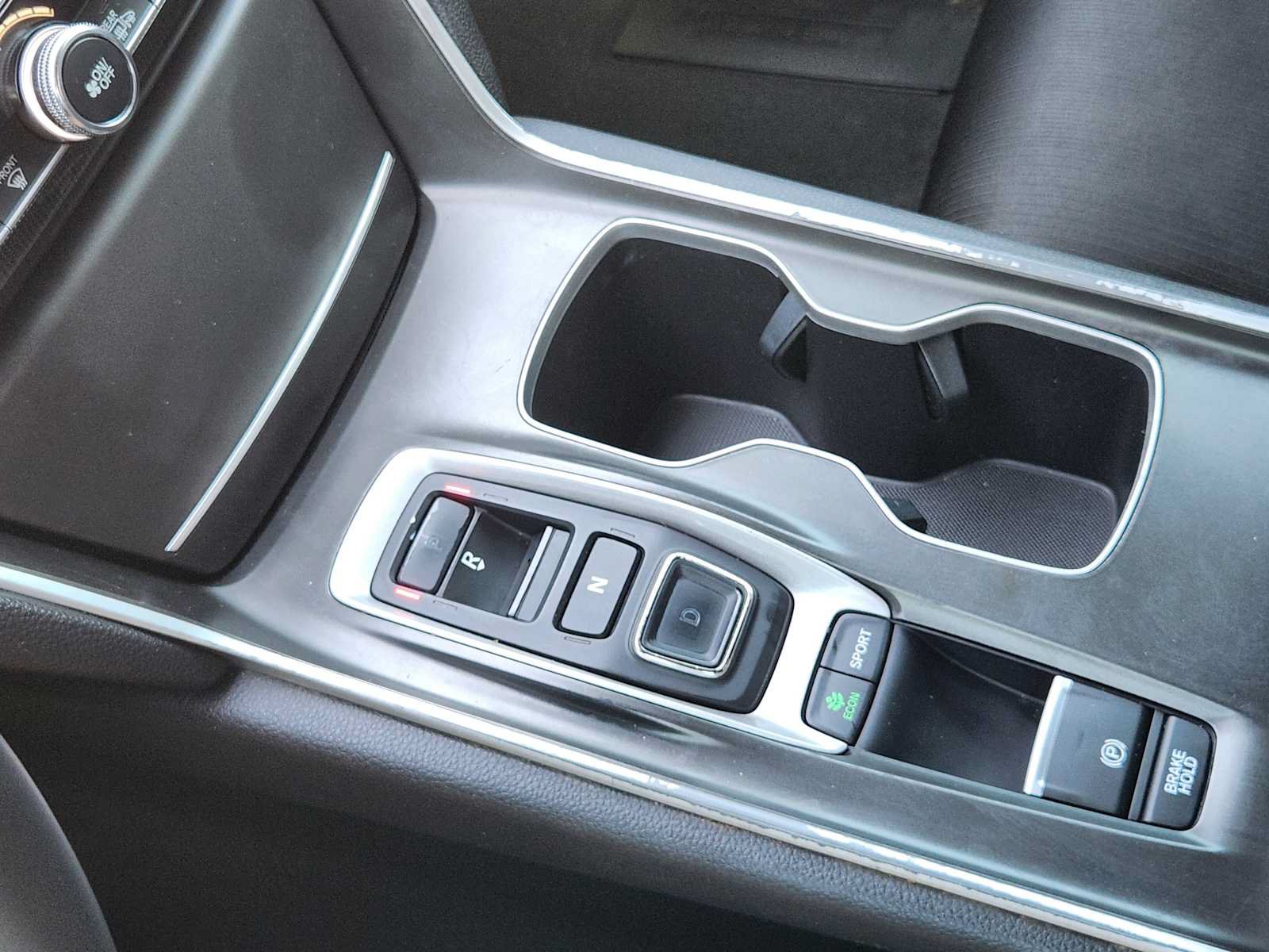 Used 2018 Honda Accord Sport image 19