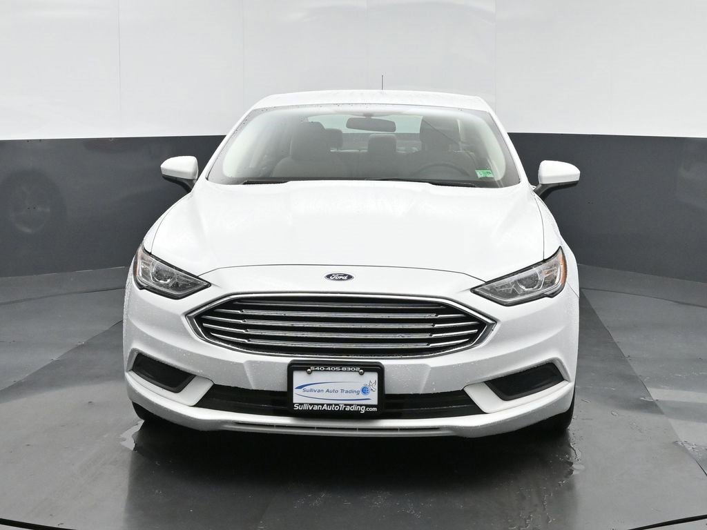 Used 2018 Ford Fusion S image 2