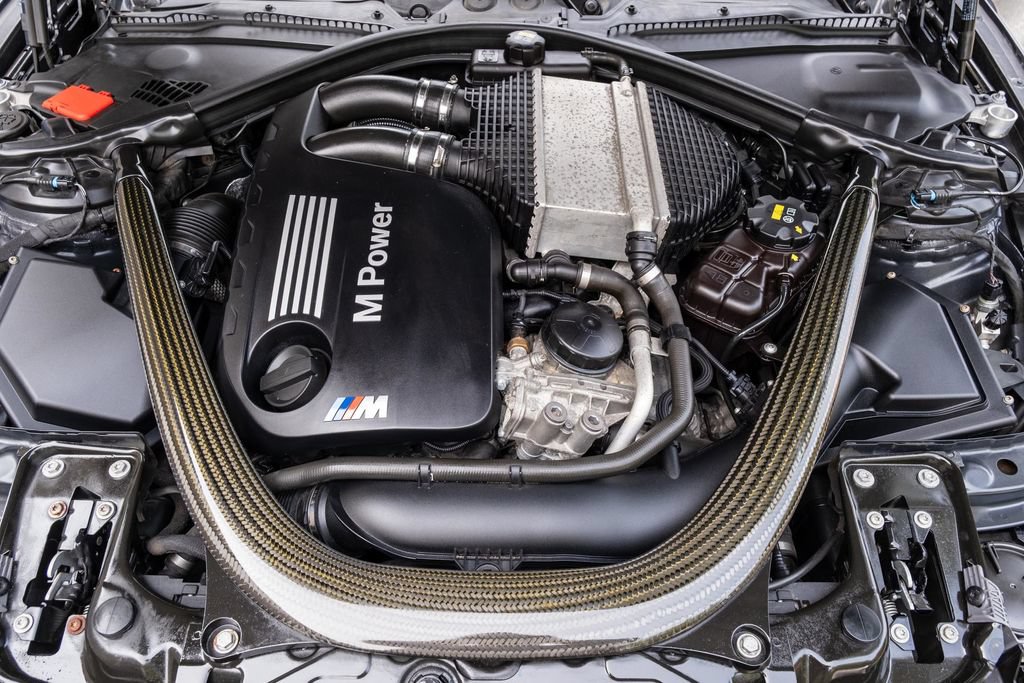 Used 2016 BMW M4 Convertible RWD image 31
