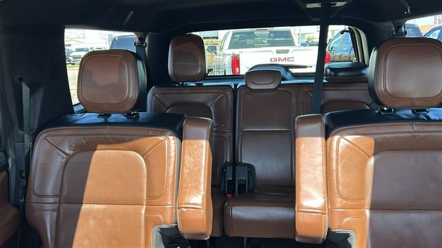 Used 2022 Lincoln Navigator L Reserve AWD/4WD image 19