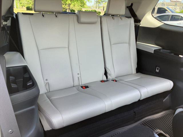 Certified 2024 Toyota Grand Highlander AWD image 35