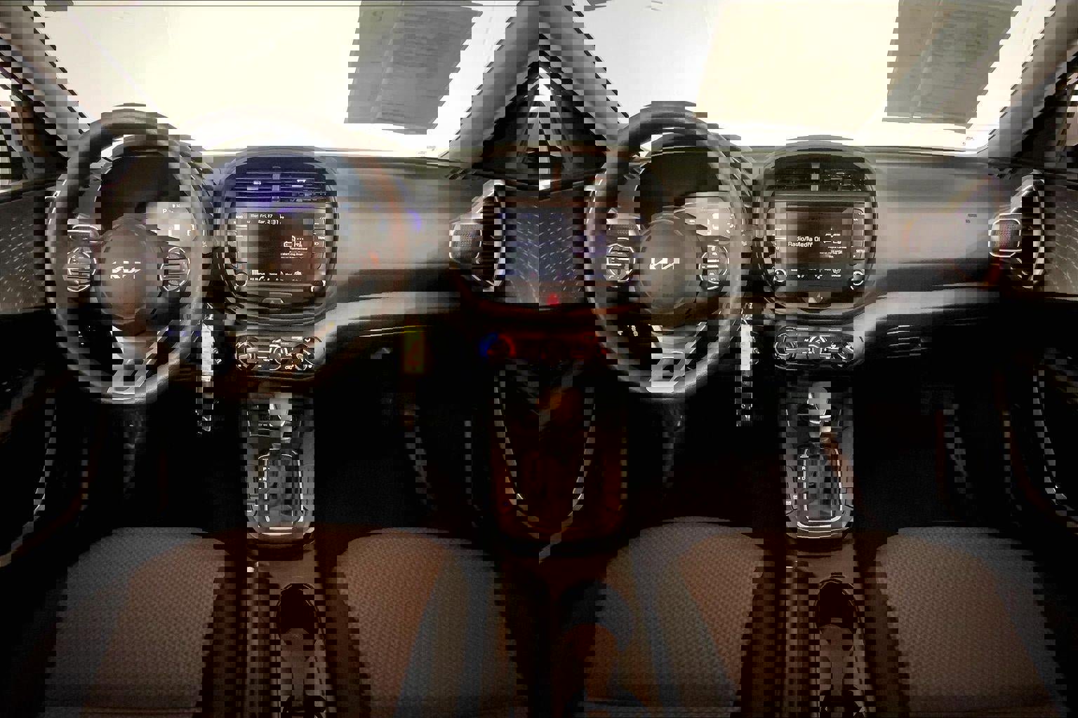 Certified 2025 Kia Soul LX image 15