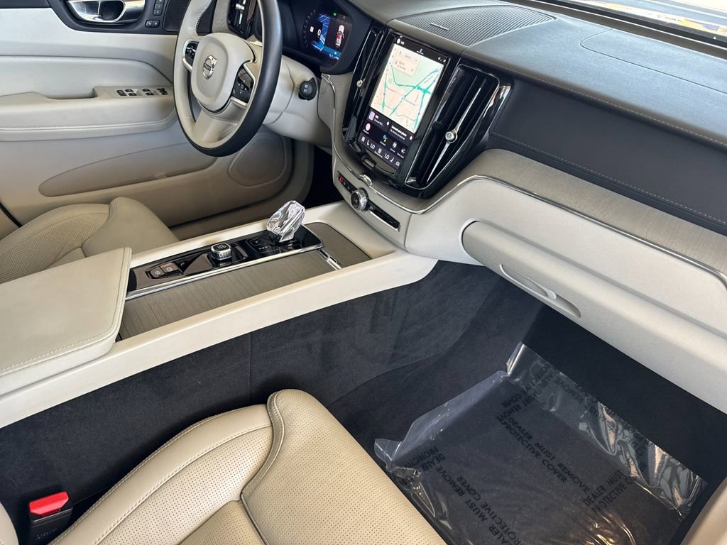 Certified 2023 Volvo XC60 B5 Ultimate FWD image 15