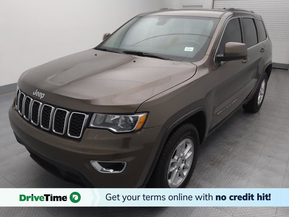 Used 2019 Jeep Grand Cherokee Laredo image 1
