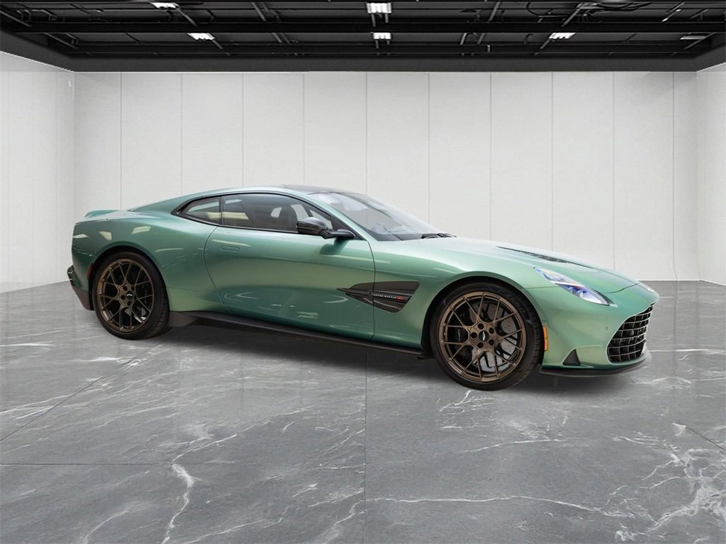 Used 2025 Aston Martin Vanquish image 9