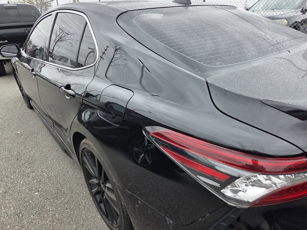 Used 2021 Toyota Camry XSE FWD image 6