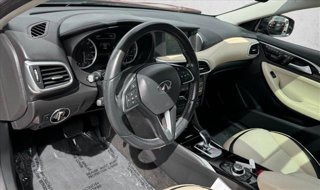Used 2019 INFINITI QX30 AWD w/ Navigation Package image 12