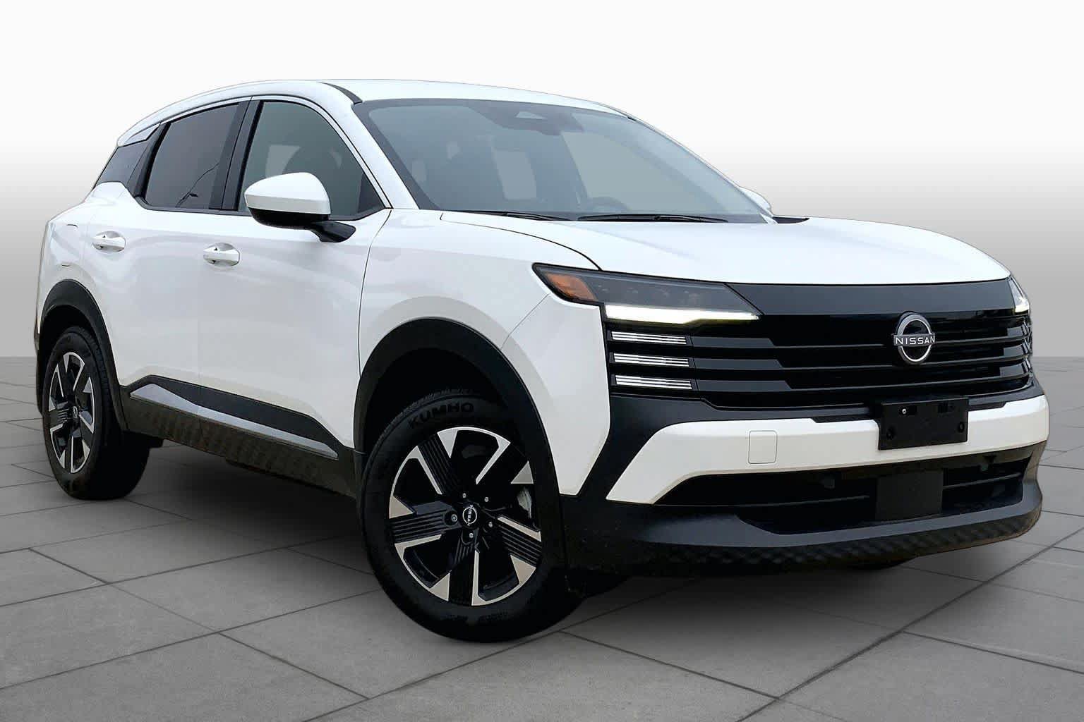 Used 2025 Nissan Kicks SV AWD/4WD image 5