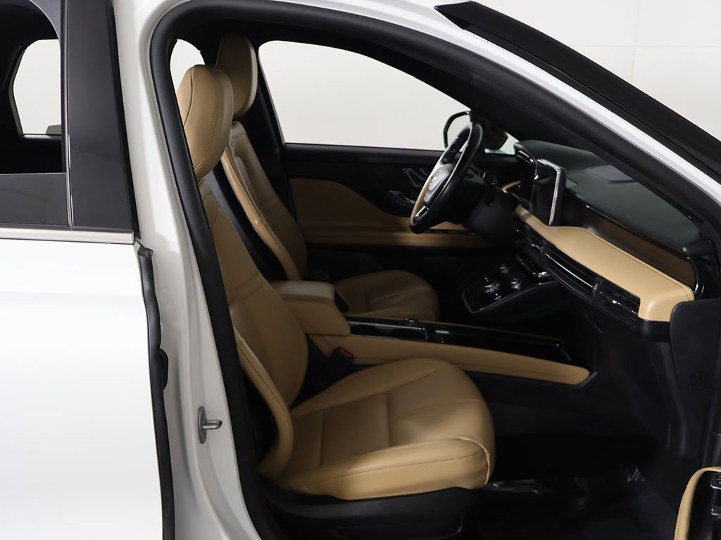 Used 2022 Lincoln Corsair Reserve w/ Elements Package image 27
