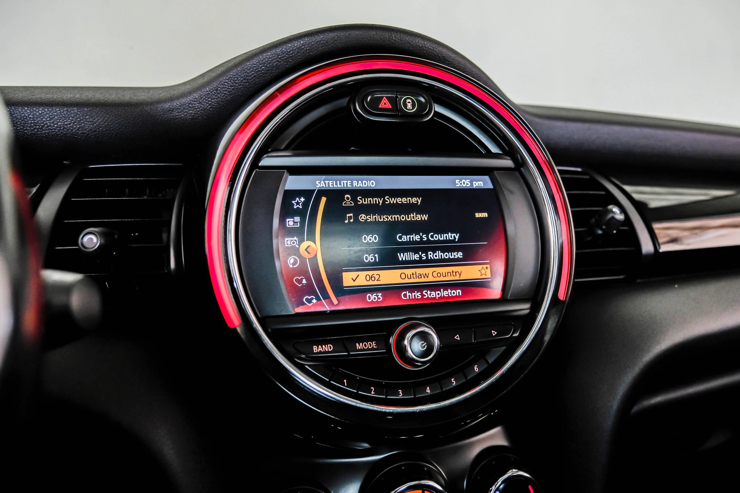 Used 2019 MINI Cooper S w/ Premium Package FWD image 32