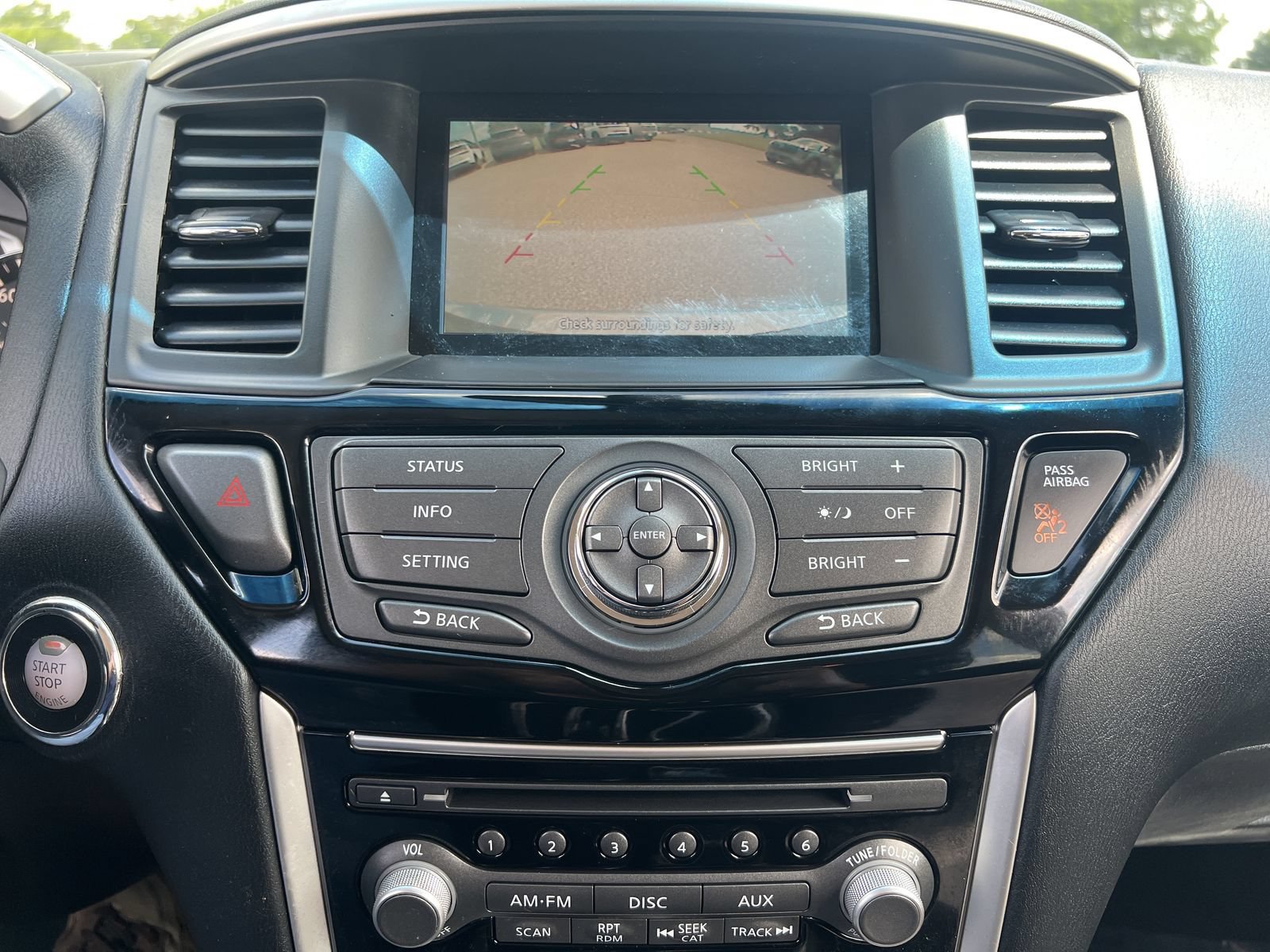 Used 2016 Nissan Pathfinder SV FWD image 5