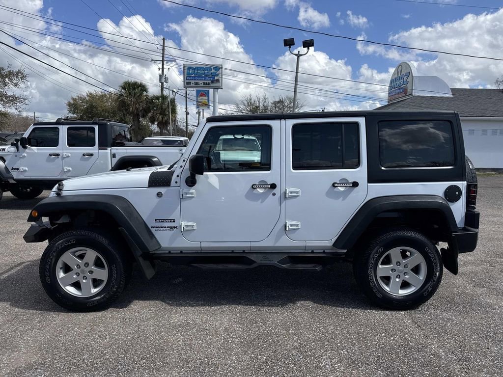 Used 2018 Jeep Wrangler Unlimited Sport S image 4