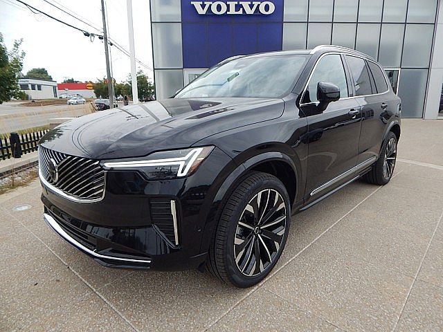 New 2026 Volvo XC90 B6 Plus w/ Protection Package image 3