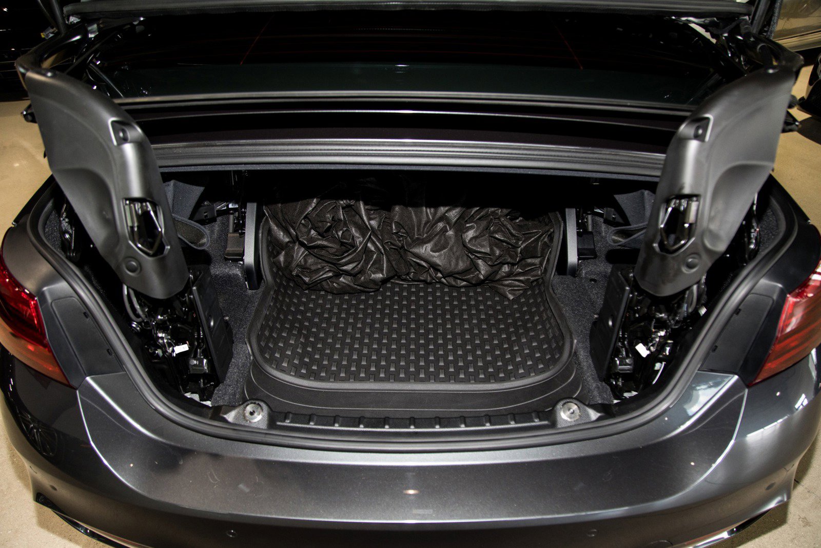 Used 2016 BMW M4 Convertible image 58