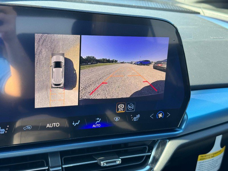 New 2026 Chevrolet Equinox EV LT image 17