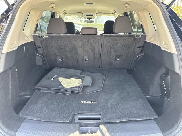 Used 2023 Nissan Rogue SV FWD image 6