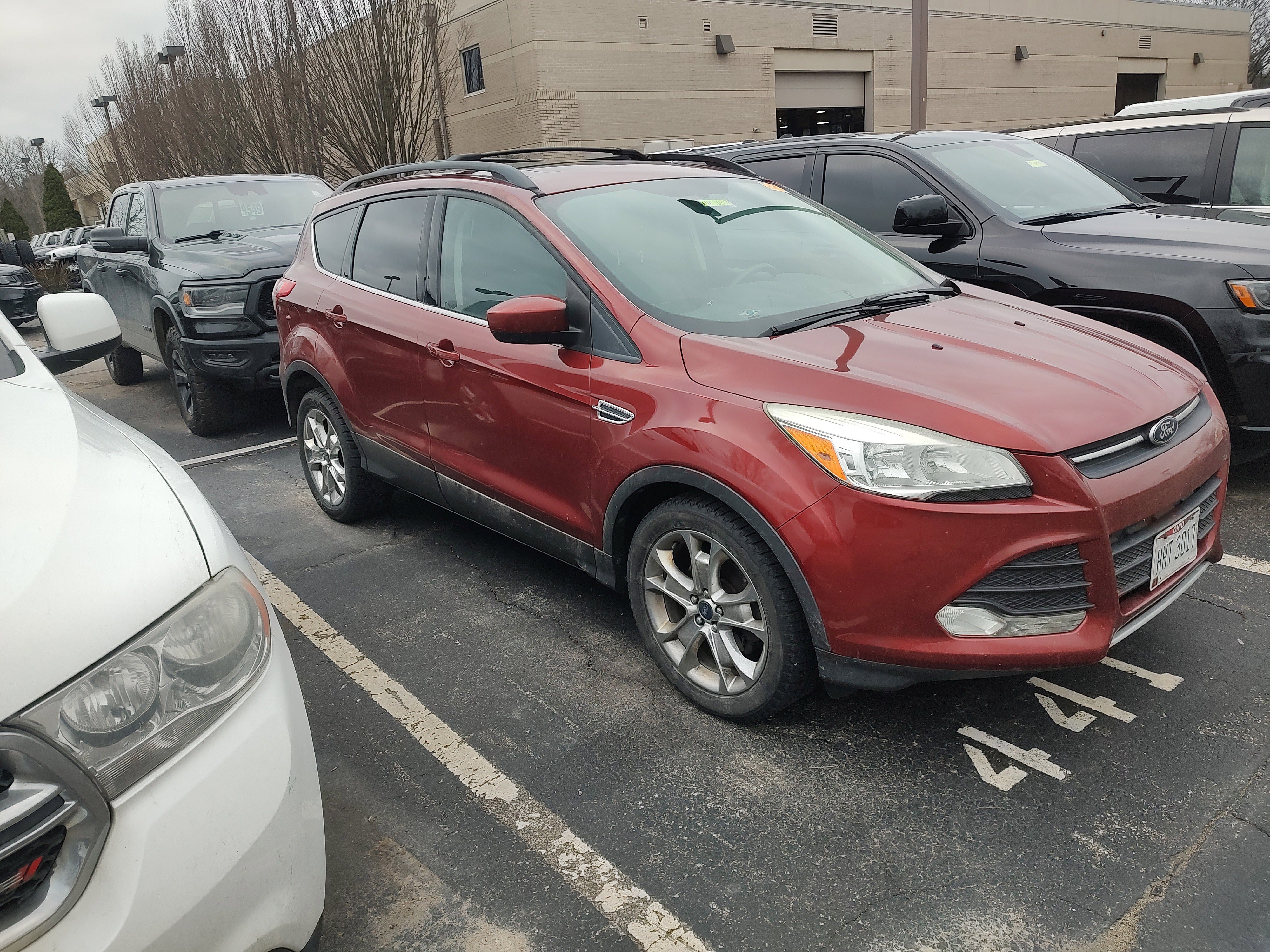 Used 2014 Ford Escape SE w/ Equipment Group 201A image 1