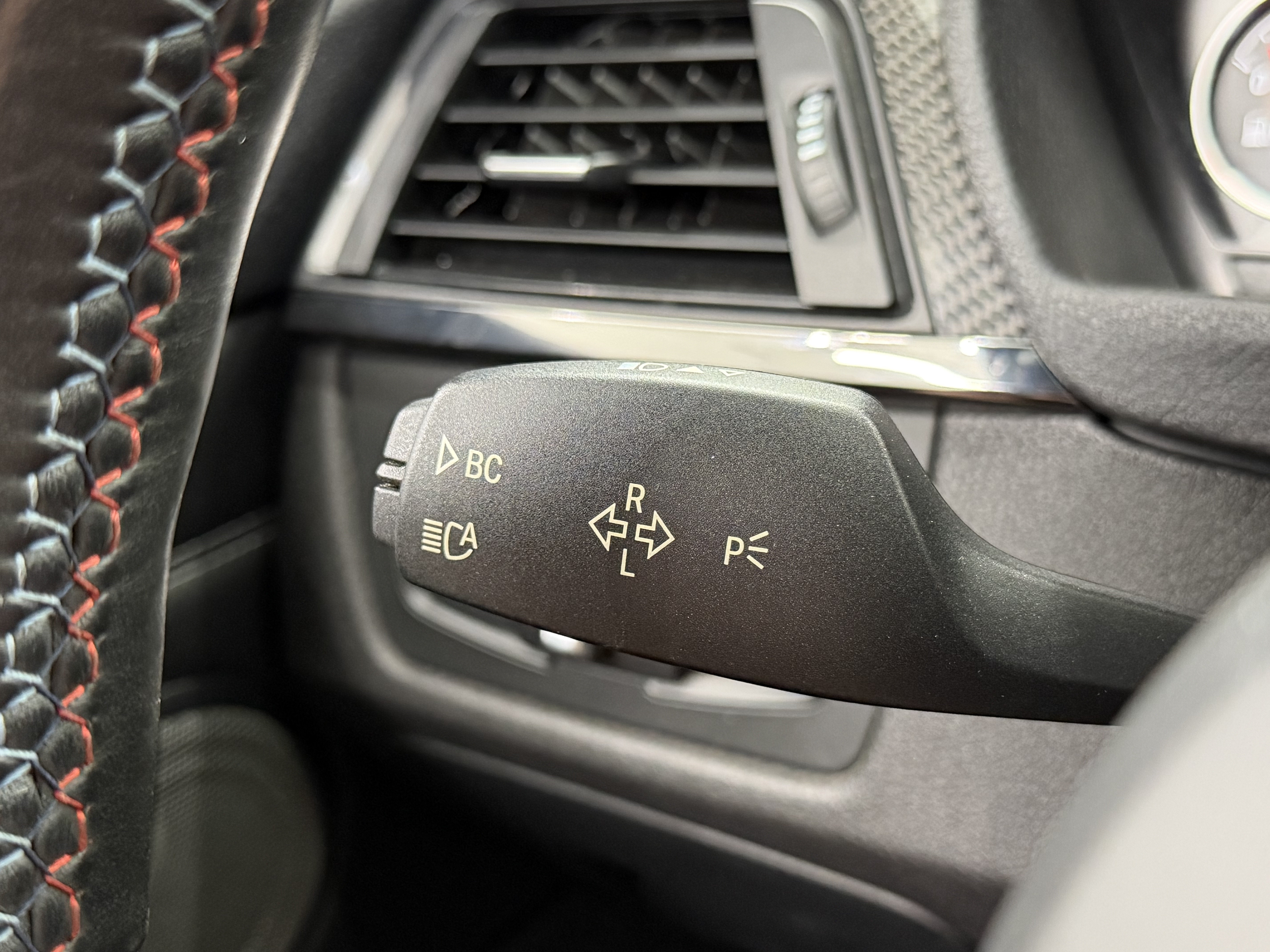 Used 2015 BMW M4 Coupe RWD image 50
