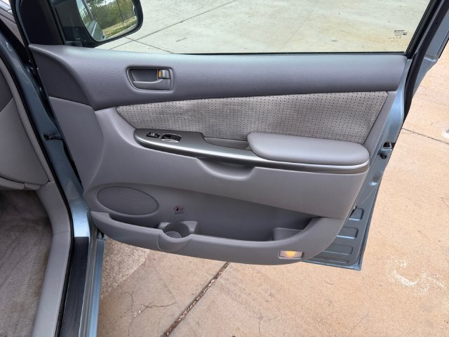 Used 2009 Toyota Sienna LE FWD image 22
