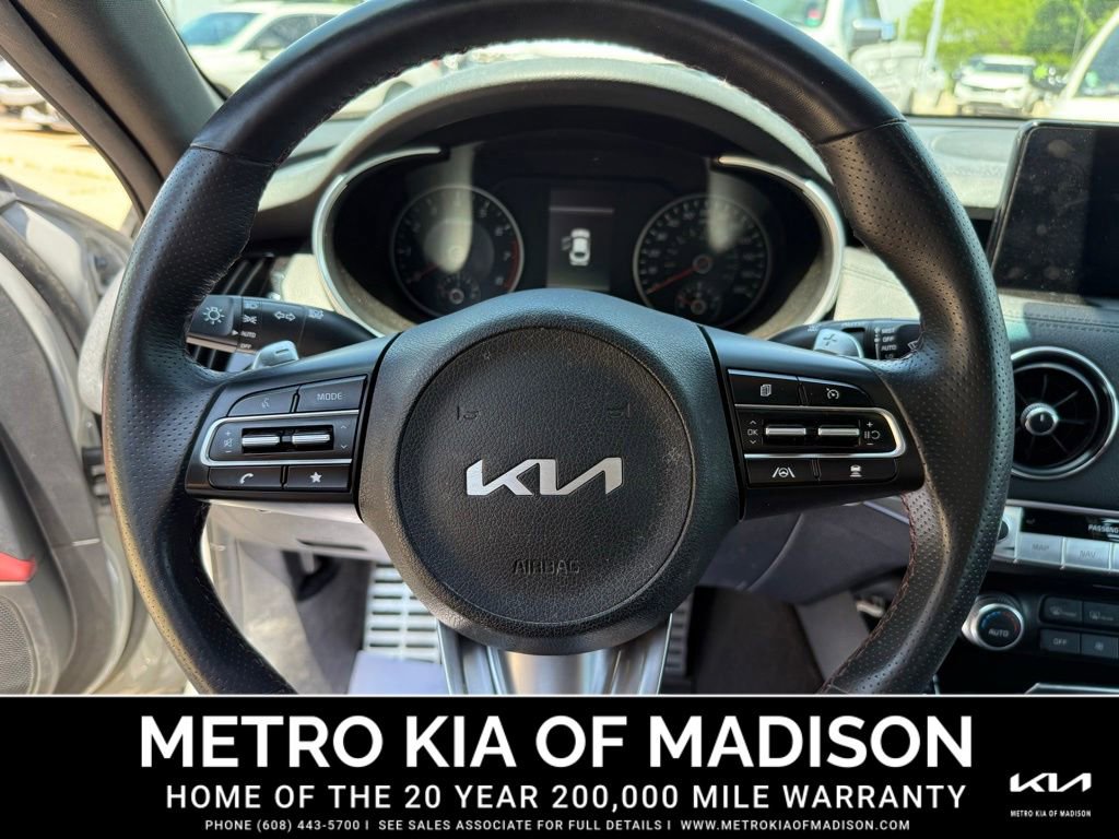Used 2022 Kia Stinger GT-Line w/ Sun & Sound Package AWD/4WD image 15