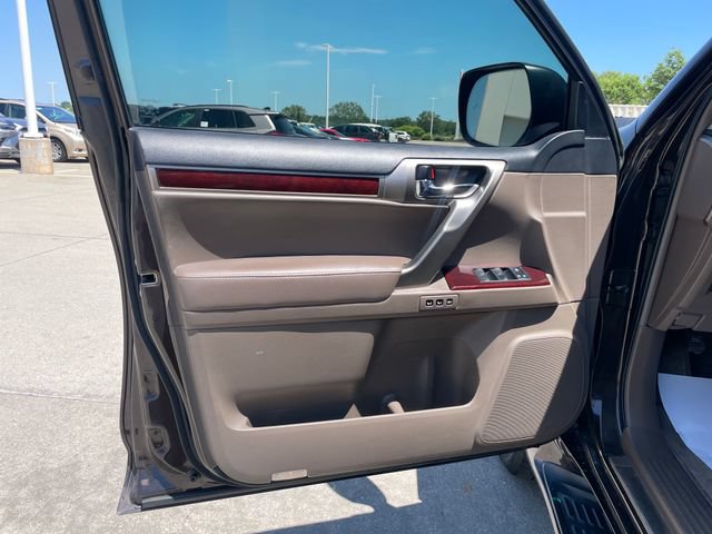 Used 2016 Lexus GX 460 w/ Premium Package AWD/4WD image 20