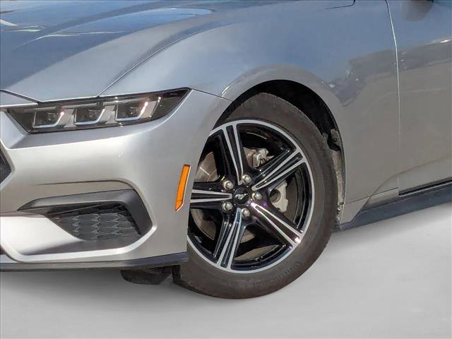 Used 2025 Ford Mustang Premium image 21