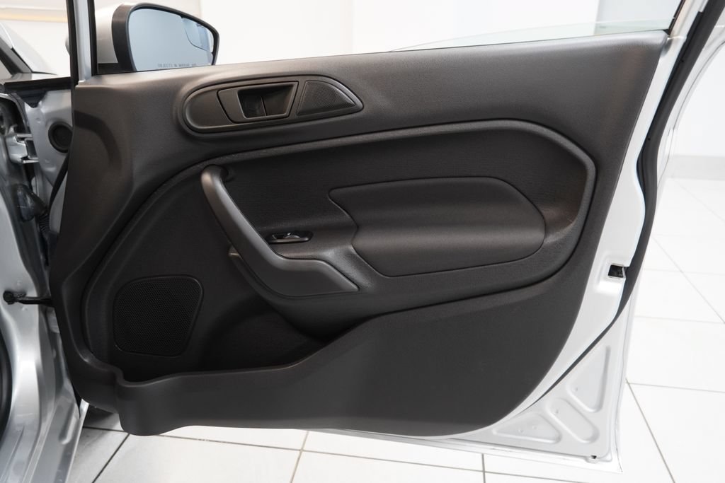 Used 2018 Ford Fiesta SE FWD image 31