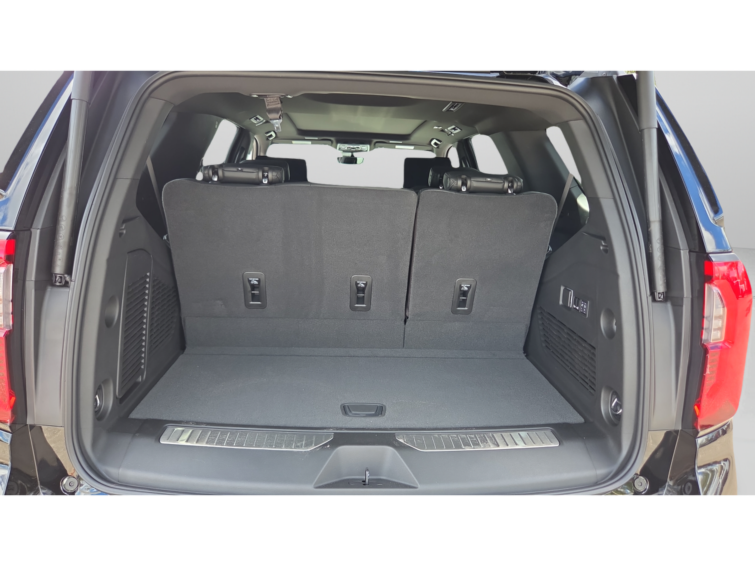 New 2026 GMC Yukon Denali w/ Denali Reserve Package RWD image 14