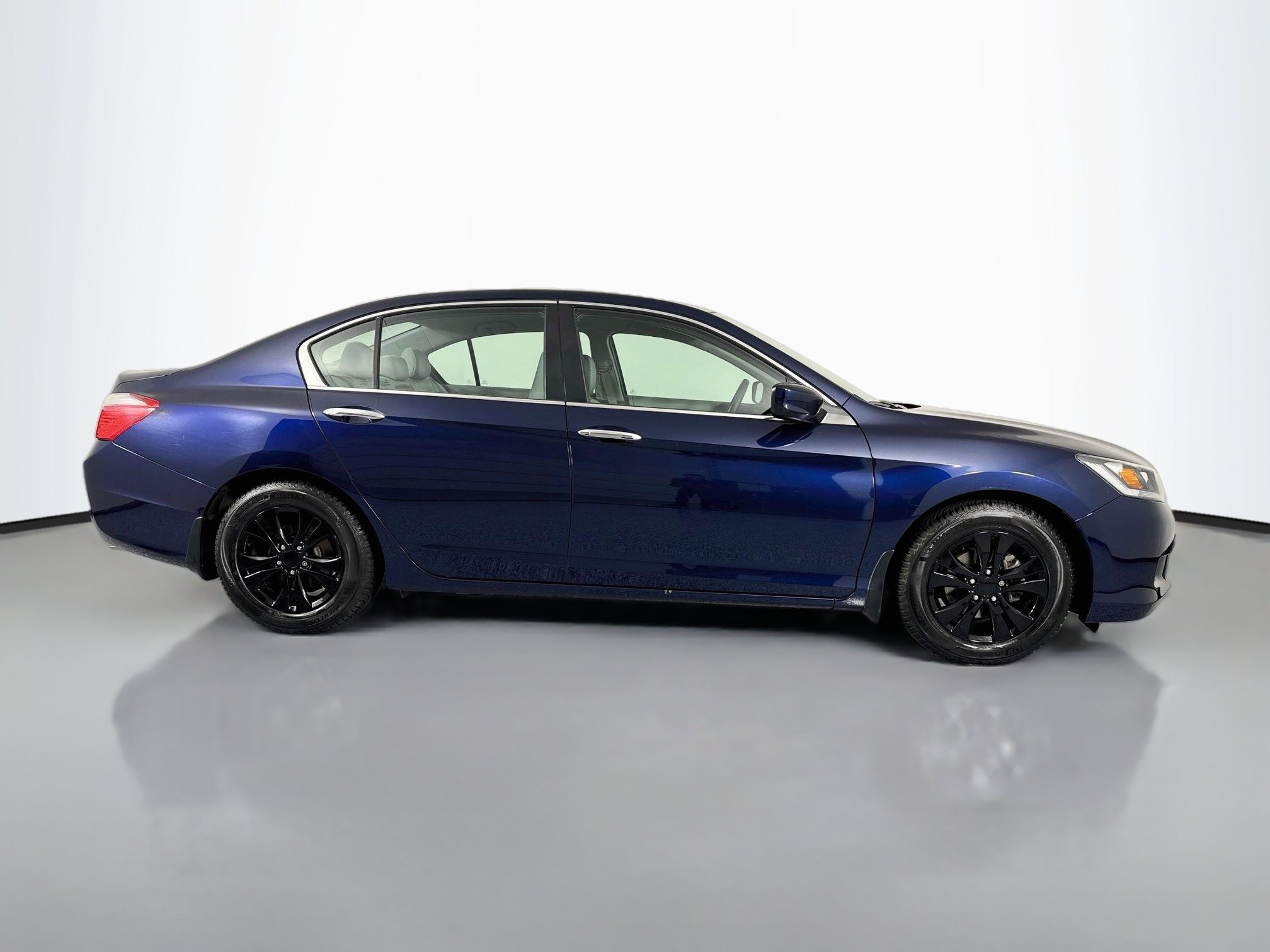 Used 2015 Honda Accord LX image 4