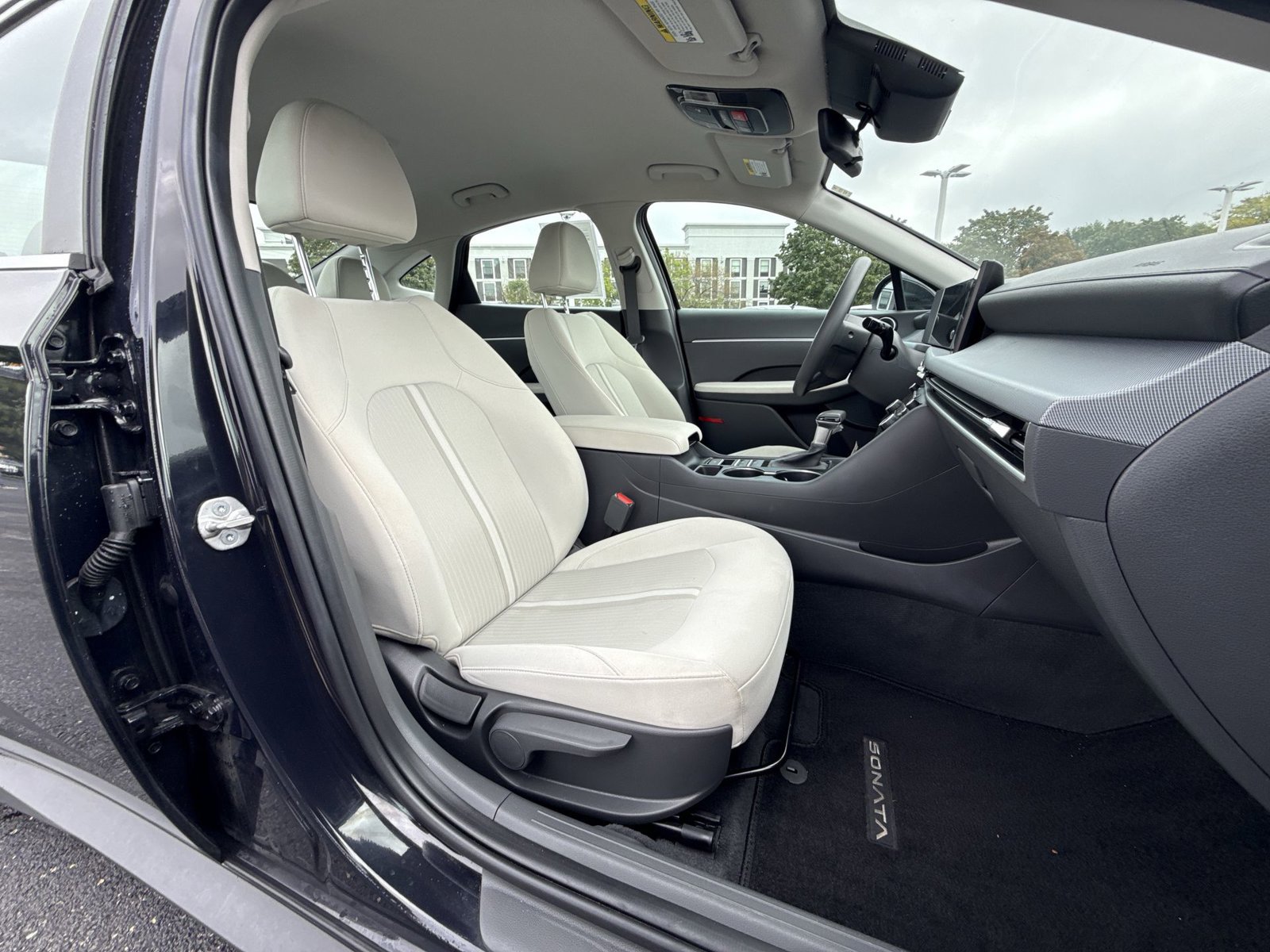 Used 2025 Hyundai Sonata SE FWD image 24