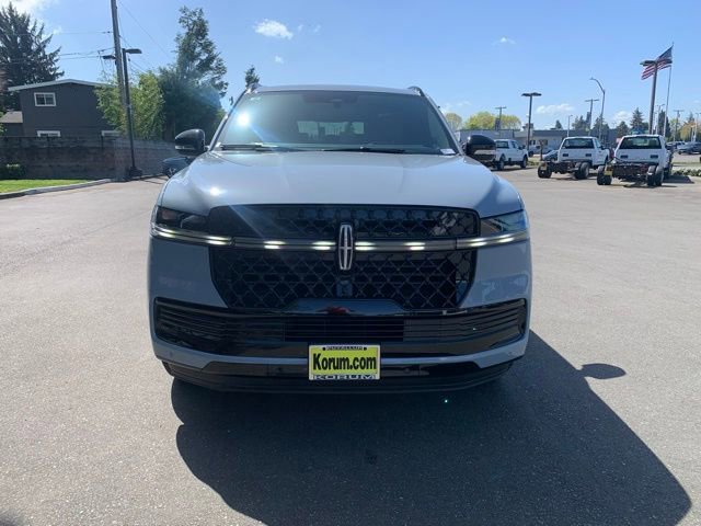 New 2026 Lincoln Navigator Reserve w/ Jet Appearance Package AWD/4WD image 10