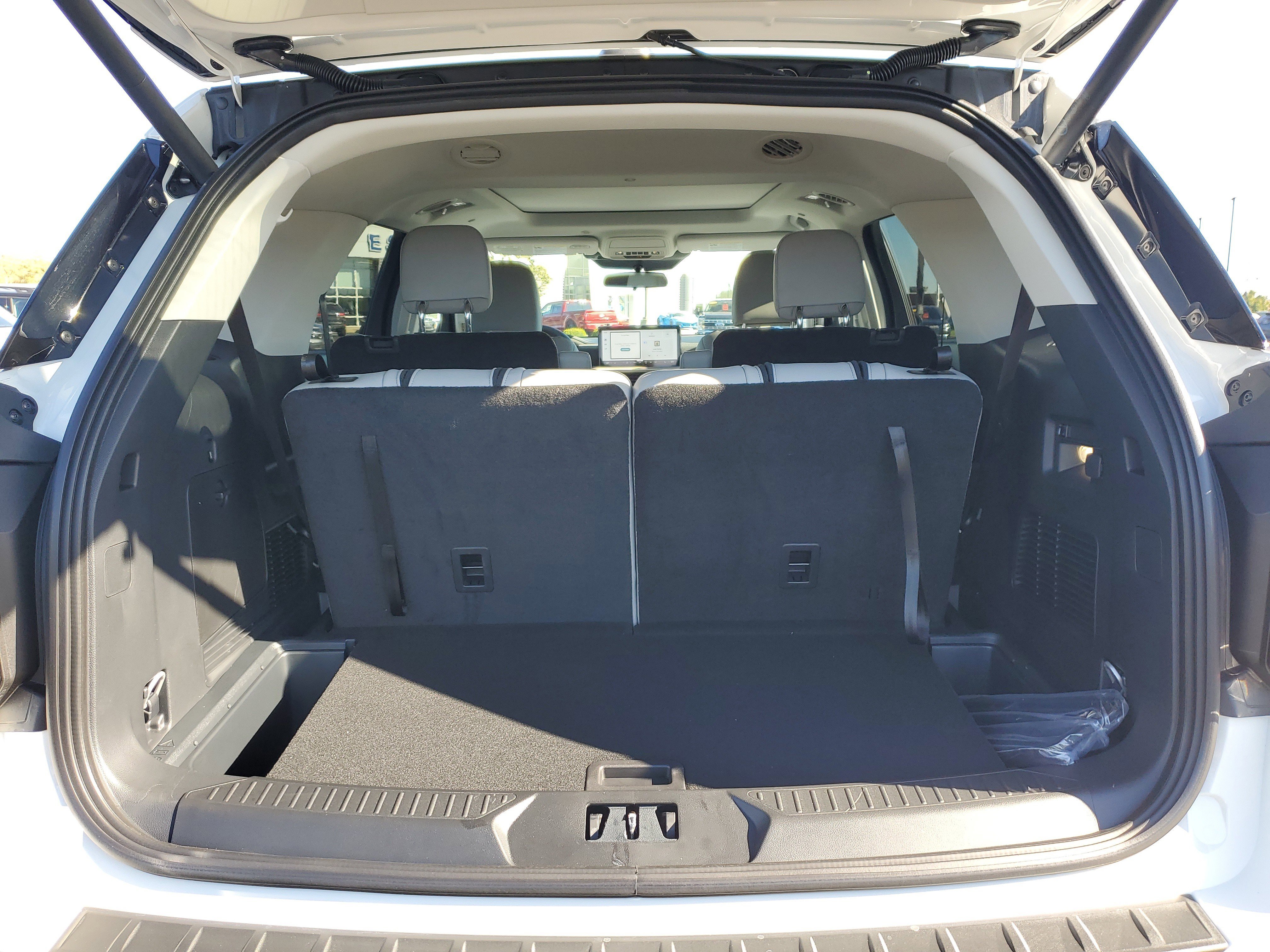 New 2025 Ford Explorer Active w/ Active Comfort Package image 7