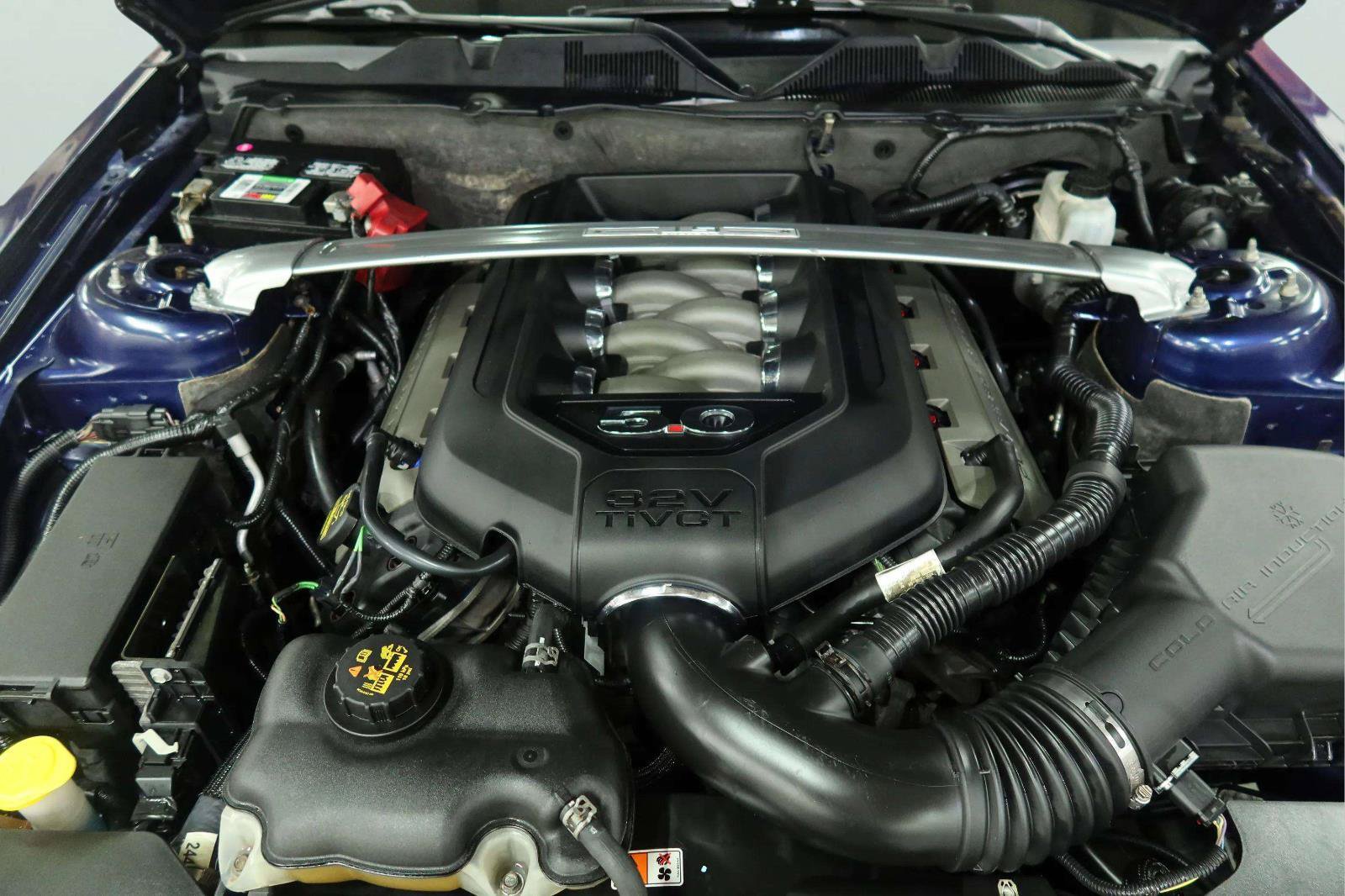 Used 2012 Ford Mustang GT Premium w/ Brembo Brake Pkg RWD image 36